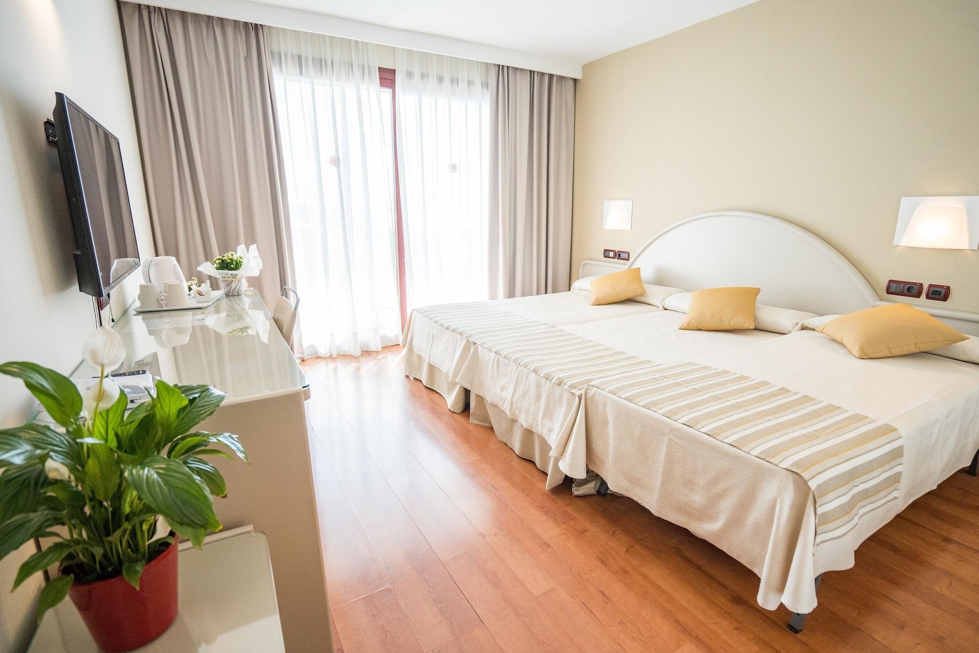 Vik Gran Costa Del Sol Hotel 4*